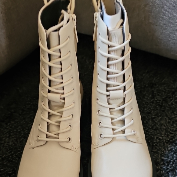 Anthropologie Franco Sarto Ellera Cream Combat Lace-Up Boots Size 6 - Picture 3 of 13
